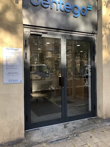 Entrée cabinet Dentego — aluminium — Modernal Nice