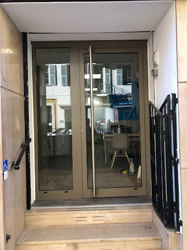 Porte d'entrée aluminium — PMR — Modernal Nice