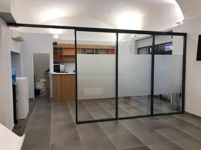 Local professionnel — verrière acier — Modernal Nice